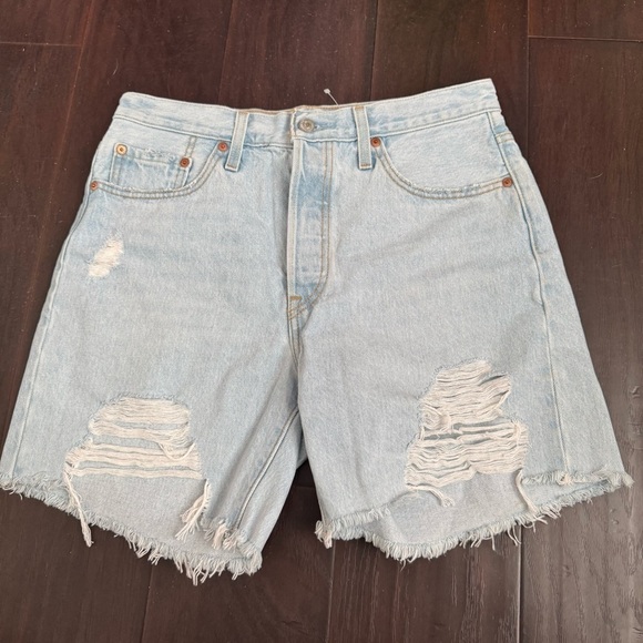 Levi’s 501 Light Blue Distressed Denim Shorts cut off boho western festival 29 - Picture 2 of 9